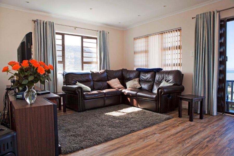 8 Bedroom Property for Sale in Fish Hoek Western Cape